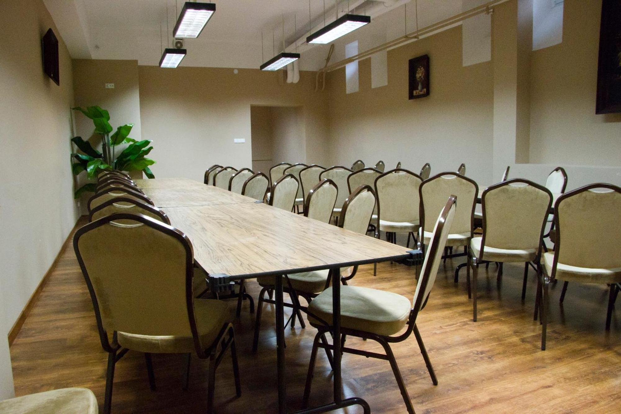 Hotel Iskra Rzeszów Kültér fotó