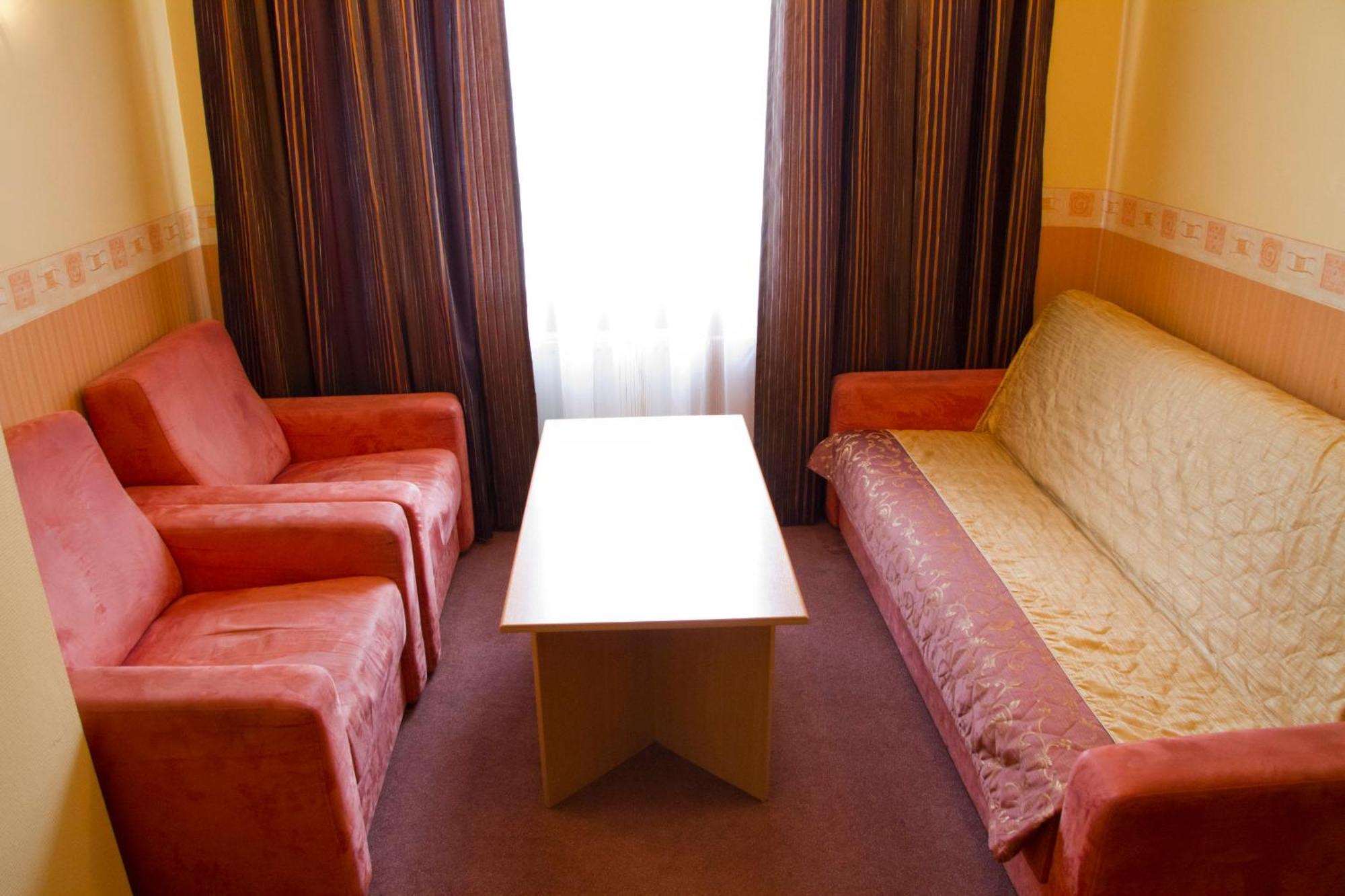 Hotel Iskra Rzeszów Kültér fotó