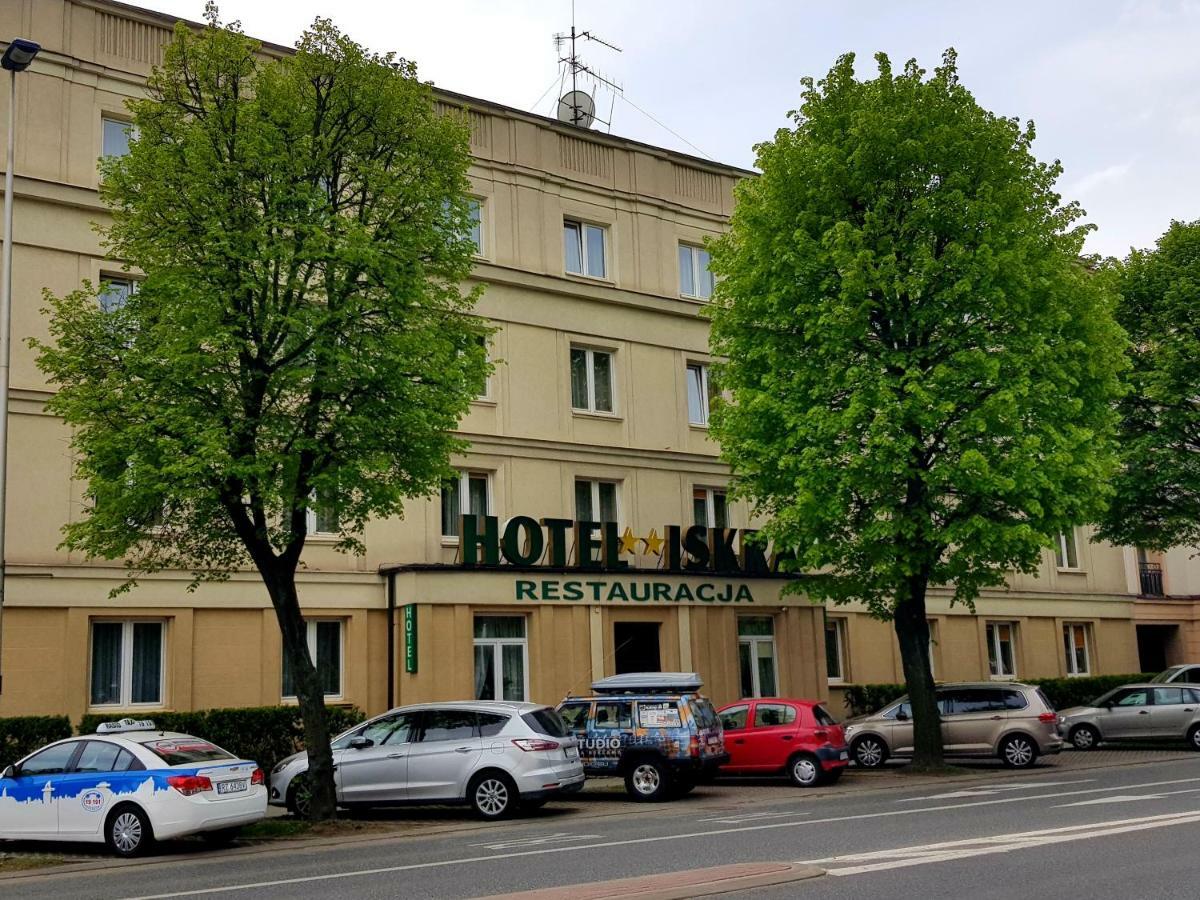 Hotel Iskra Rzeszów Kültér fotó